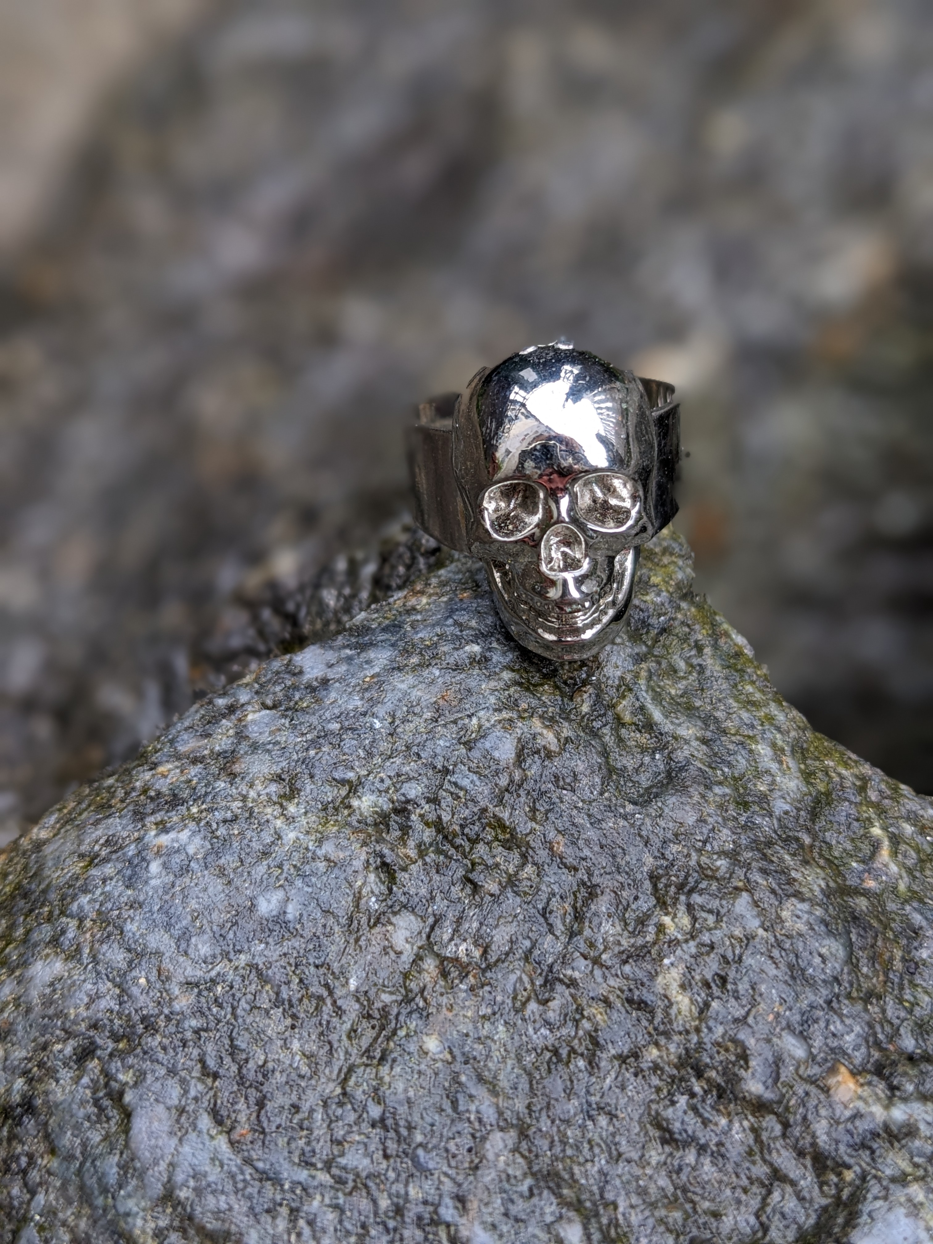 bague réalisée avec des éléments de récupération, réglable