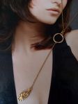 Collier forme Y r&eacute;alis&eacute; avec de la r&eacute;cup&eacute;ration ,  mont&eacute; sur cha&icirc;ne (neuve)en acier inoxydable
