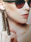 Boucles d'oreilles r&eacute;alis&eacute;es avec &eacute;l&eacute;ments de r&eacute;cup&eacute;ration, pour oreilles perc&eacute;es