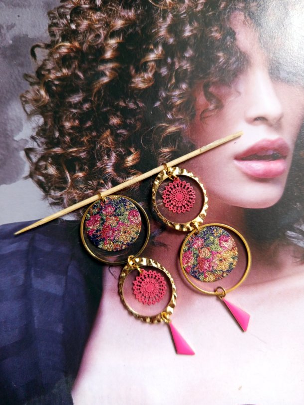 Boucles d'oreilles r&eacute;alis&eacute;es avec &eacute;l&eacute;ments de r&eacute;cup&eacute;ration, pour oreilles perc&eacute;es