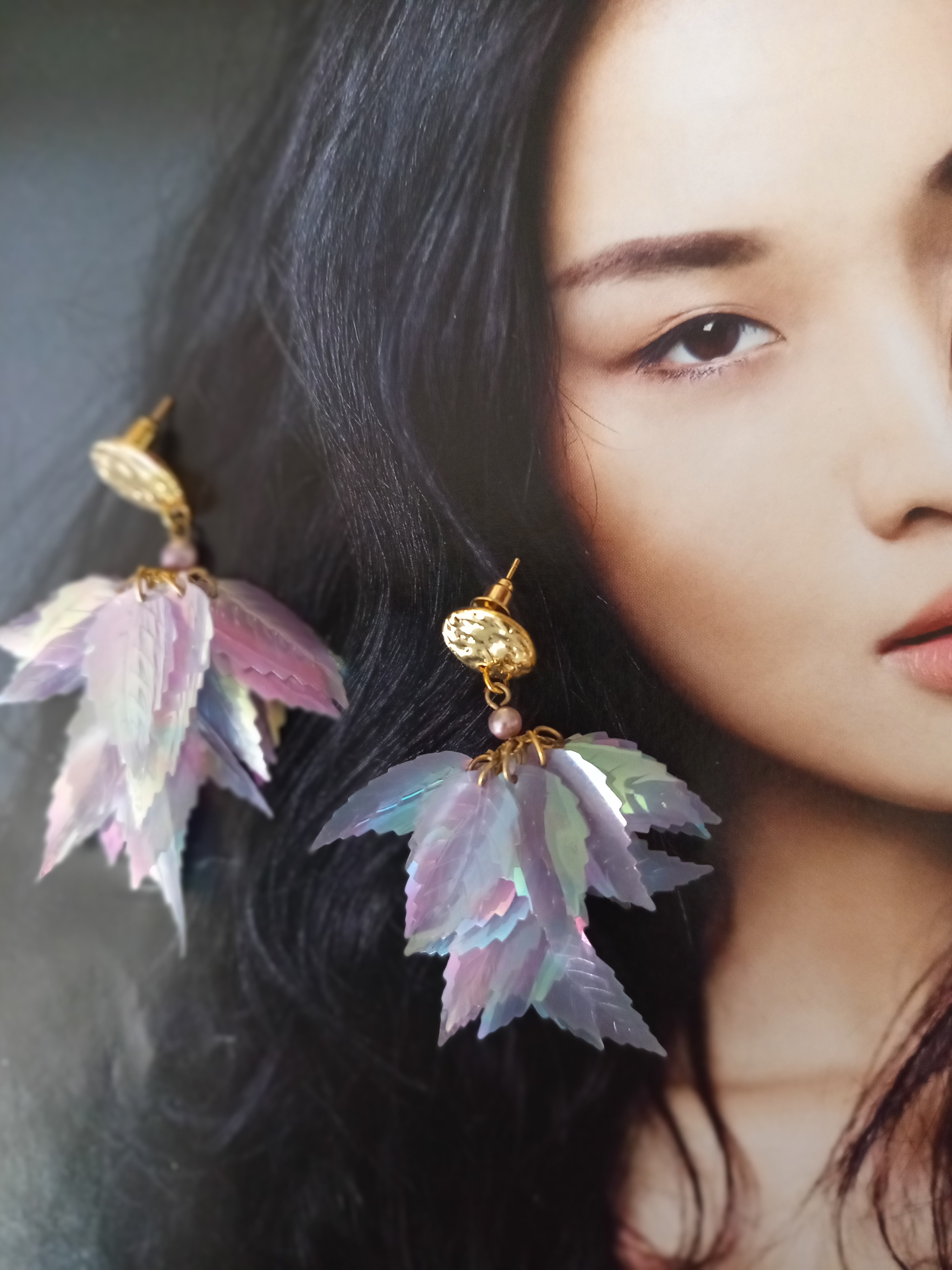 Boucles d'oreilles r&eacute;alis&eacute;es avec &eacute;l&eacute;ments de r&eacute;cup&eacute;ration, pour oreilles perc&eacute;es