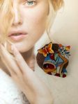 Broche " petit chat métissé" réalisée à partir de divers éléments de récupération
