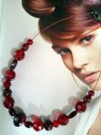 Collier réalisé avec perles de récupération, monté sur câble