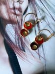 Boucles d'oreilles réalisées avec éléments de récupération, pour oreilles percées